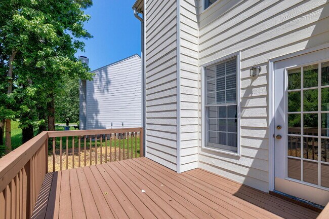 Building Photo - 707 Southshore Pkwy