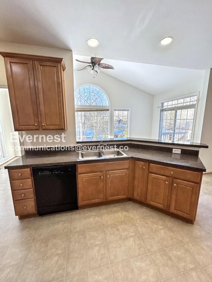 Building Photo - 1542 Jeffries Way