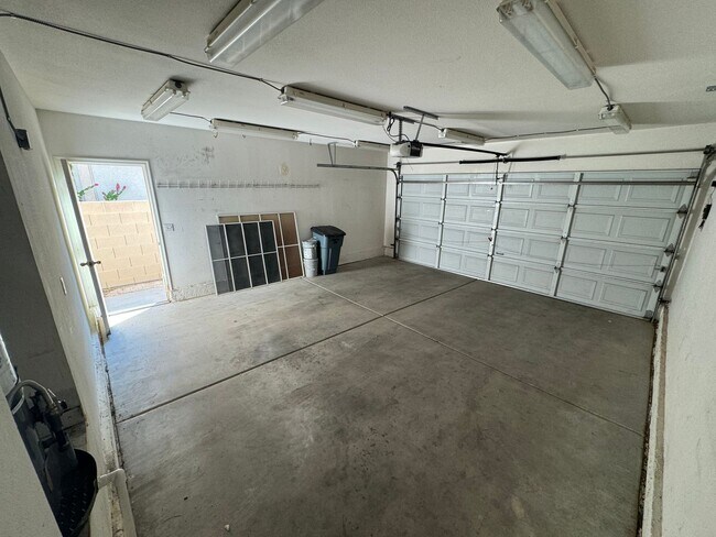 Building Photo - Single Story Home In The Heart Of Summerli...