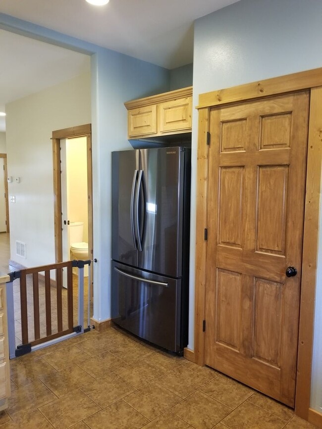 Building Photo - Adorable 2 Bedroom House- Great Location!