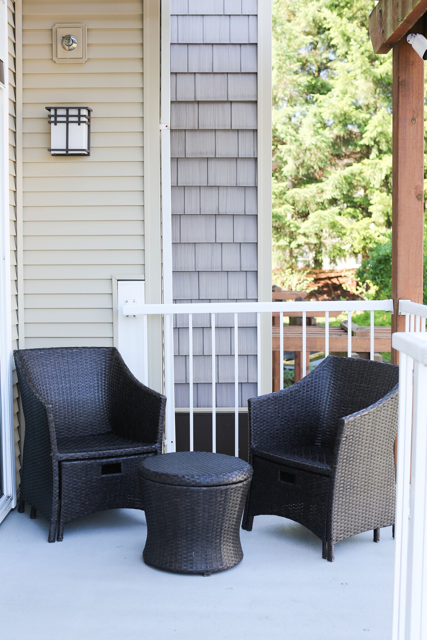 Front north facing balcony - 15458 SW Mallard Dr