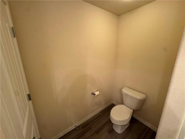 Building Photo - 4849 W Oldham Dr