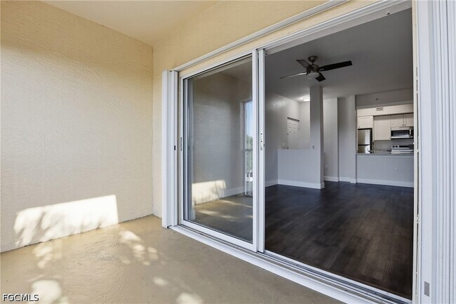 Building Photo - 6321 Aragon Way