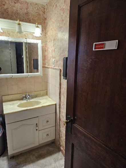 Building Photo - 3730 Erie St