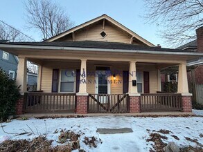 Building Photo - Spacious 1 bedroom HOUSE, FIRST MONTH RENT FREE!!!