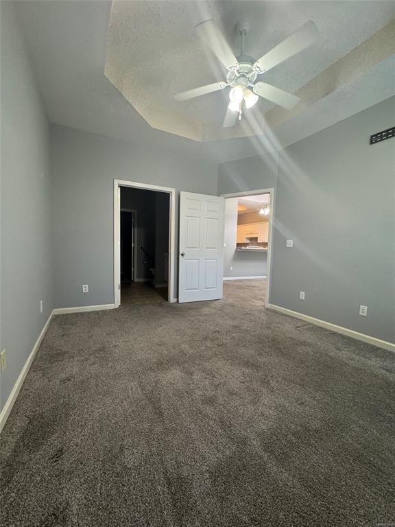 Building Photo - 61 Park Dr S