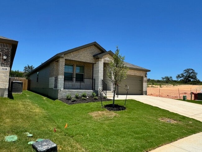 Building Photo - Ready For Move In - 9/1/25 New - 1 Story -...