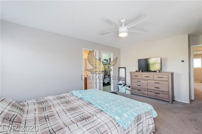 Building Photo - 548 Haunts Walk Ave