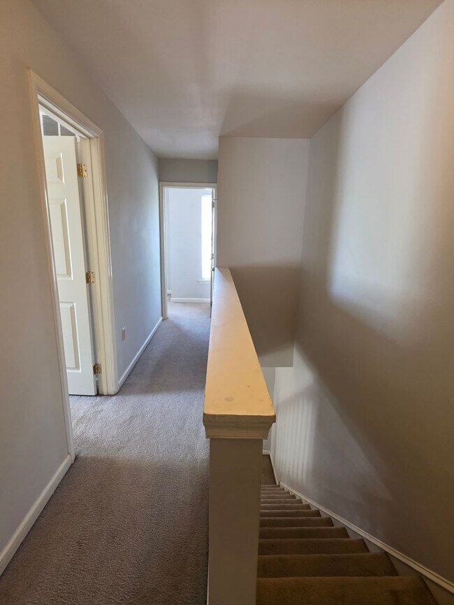 Building Photo - Browntown Twin Home