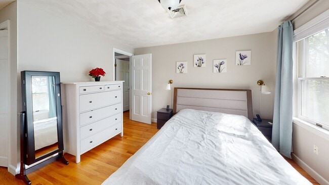 Building Photo - 11A Pearl St