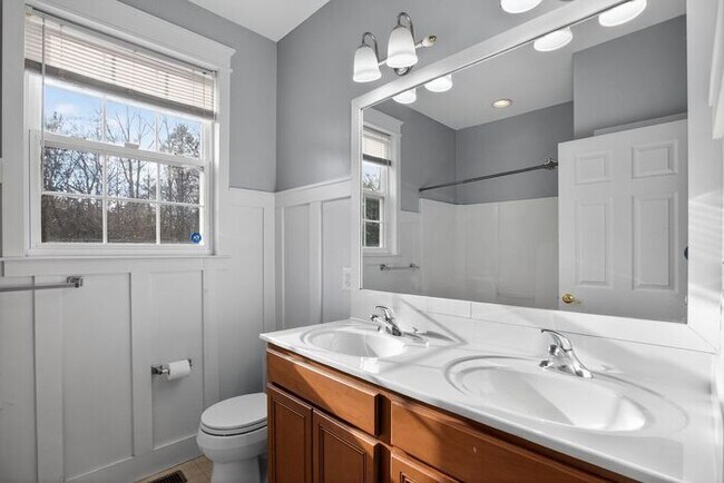 Building Photo - 47106 Green Leaf Ct