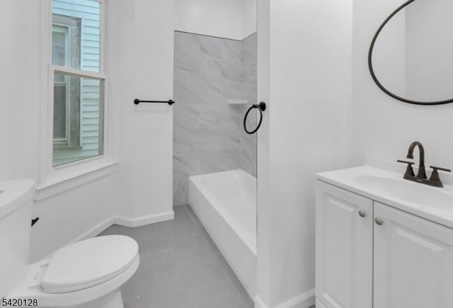 Building Photo - 157 Fairmount Ave