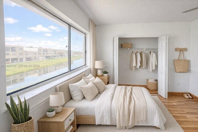 Building Photo - 1283 W 51st Pl