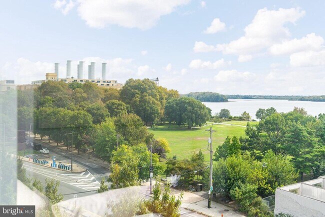 Building Photo - 1130 N Delaware Ave