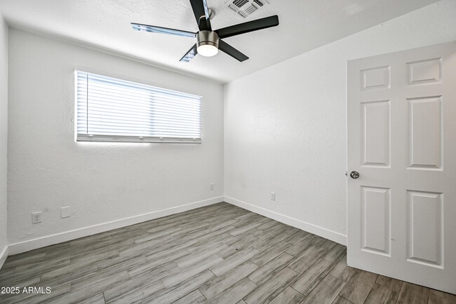 Building Photo - 1310 W Cochise Dr