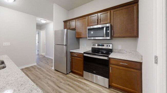 Building Photo - RENT SPECIAL - 2 Bedroom 2 Bathroom Condo Style Inner-Upper is Available