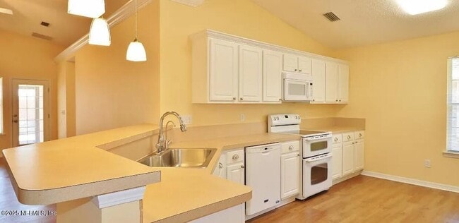 Building Photo - 6340 Ironside Dr S