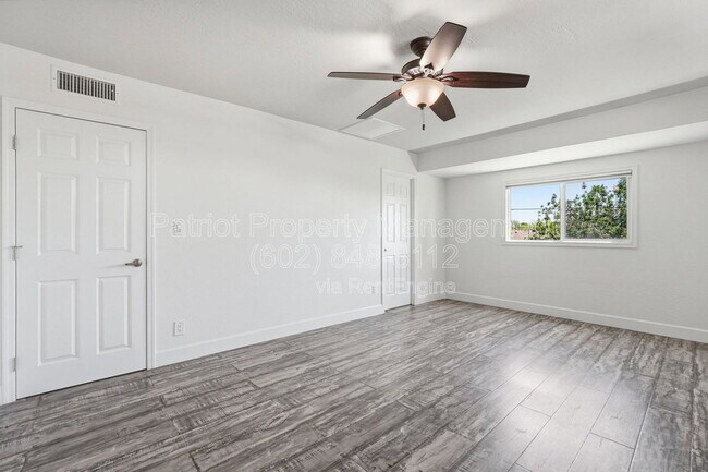 Building Photo - 207 E El Caminito Dr