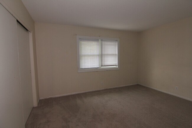 Building Photo - 1802 21st Ave Pl