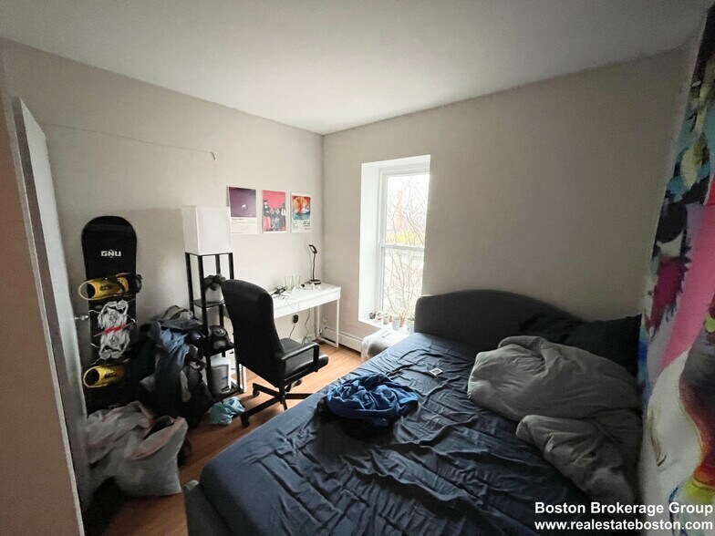 Building Photo - 90 Hammond St