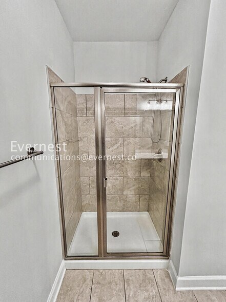 Building Photo - 3845 Valley View Ct