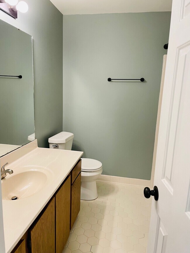 Building Photo - 122 Winners Cir