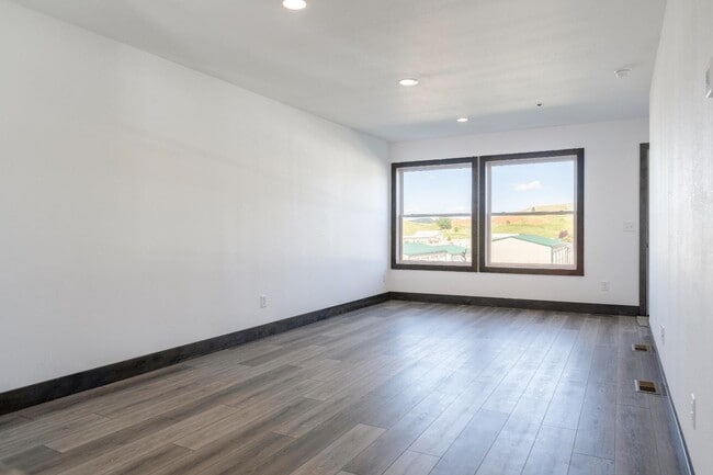 Building Photo - 2987 Aspen Dr