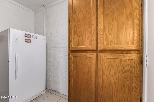 Building Photo - 3541 E Dahlia Dr