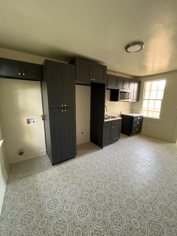 Building Photo - 3919 Laurel St