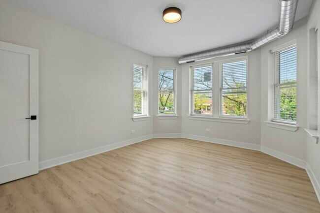 Building Photo - 432 S Maple Ave
