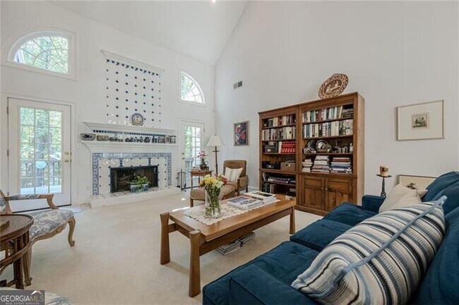 Building Photo - 322 Pebble Trail