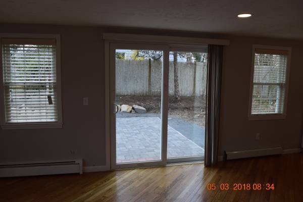 Building Photo - 60 Center St