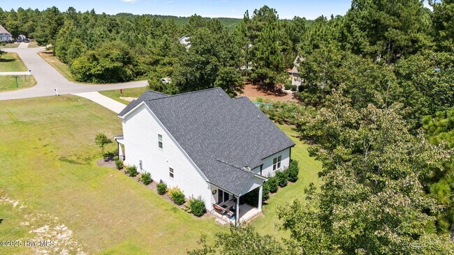 Building Photo - 120 Pinelands Vista