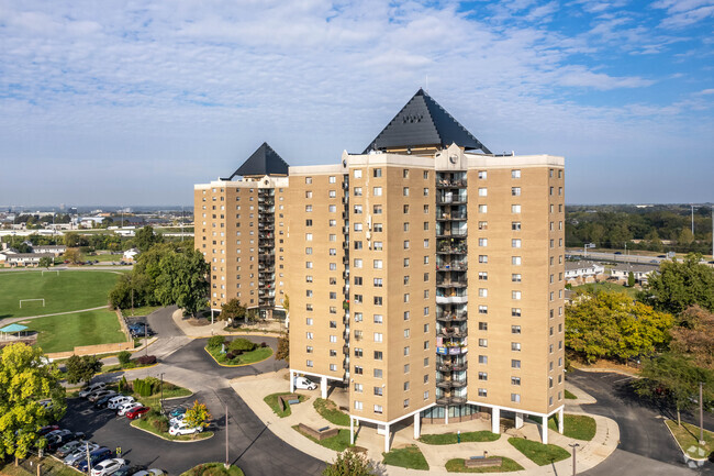 Building Photo - The Latitude Apartments