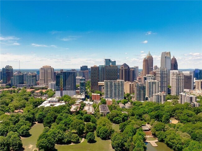 Building Photo - 1081 Juniper St NE