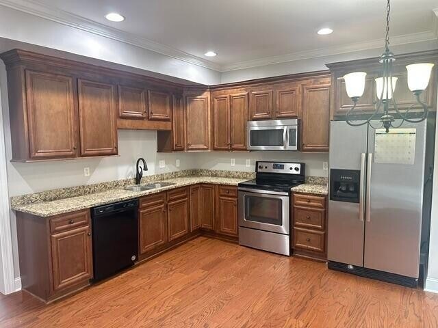 Building Photo - 1695 Stonebriar Dr NE