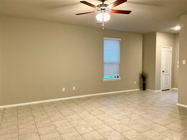 Building Photo - 31326 Spotted Saddle Hollow