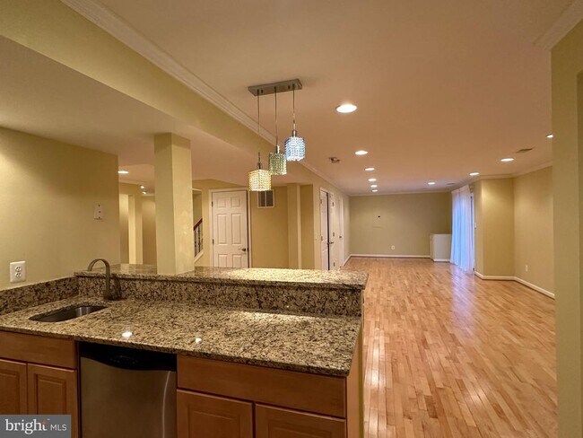 Building Photo - 3215 Spring Rain Ct