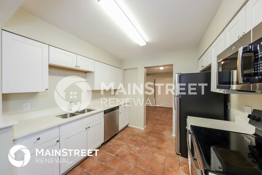 Building Photo - 4714 N 49th Dr