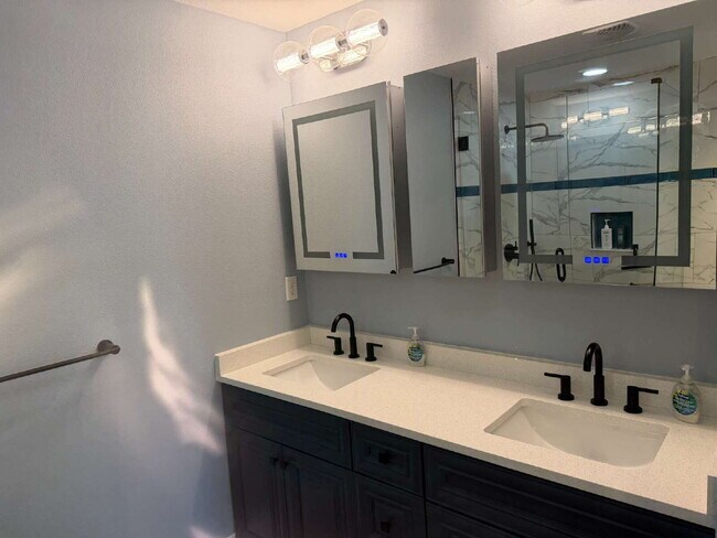 Building Photo - "Spacious 4-Bedroom Pool Home in Crestview!"