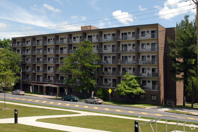 Building Photo - Westgate Apartments