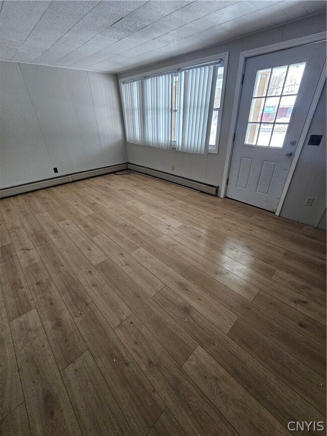 Building Photo - 615 Leray St