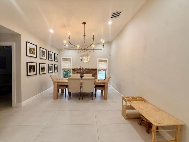 Building Photo - 14191 Snowberry Dr