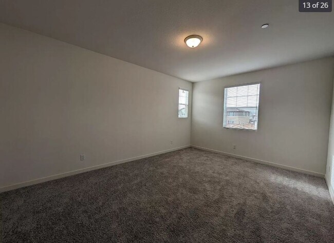 Building Photo - 2468 Lake Club Dr
