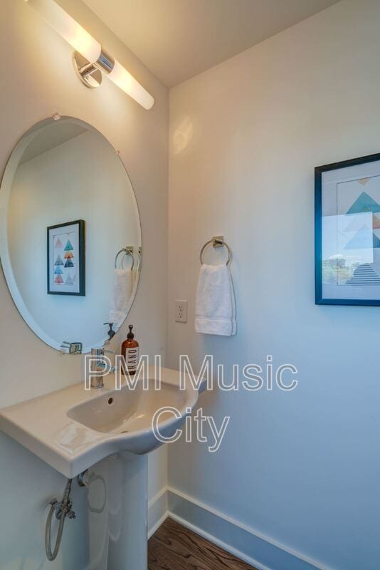 Building Photo - 938 Southside Pl