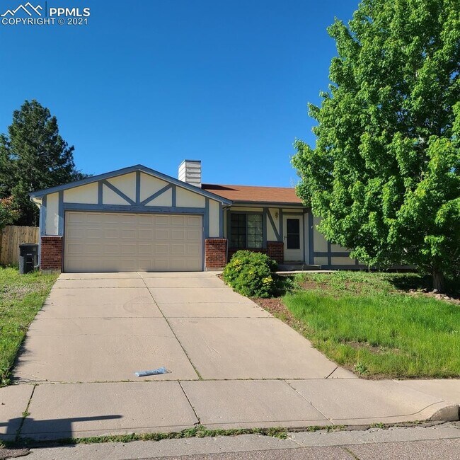 Building Photo - Ranch Style Home for Rent in D20 Schools w...