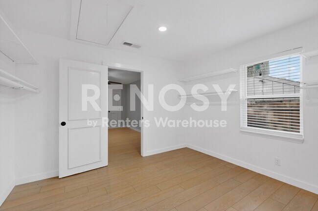 Building Photo - 1408 Seely St