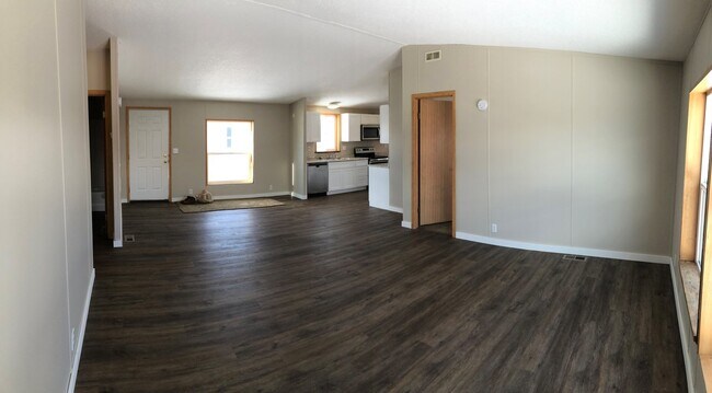 Building Photo - 3 Bed Module home in Babcock Vista