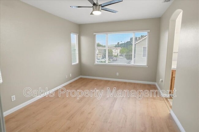 Building Photo - 30319 W Cedar Oak Ln