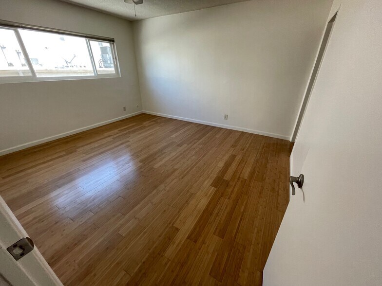 Building Photo - 930 S Shenandoah St